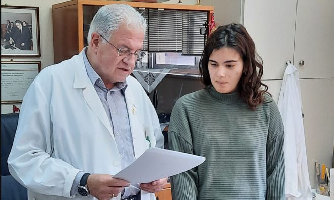 &Kappa;&omicron;ύ&beta;&epsilon;&lambda;&alpha;&sigmaf; | Ό&rho;&kappa;&iota;&sigma;&epsilon; 4 &nu;έ&omicron;&upsilon;&sigmaf; &gamma;&iota;&alpha;&tau;&rho;&omicron;ύ&sigmaf; &gamma;&iota;&alpha; &tau;&alpha; &chi;&omega;&rho;&iota;ά &tau;&eta;&sigmaf; &Alpha;&rho;&kappa;&alpha;&delta;ί&alpha;&sigmaf; (&epsilon;&iota;&kappa;&omicron;&nu;&epsilon;&sigmaf;)