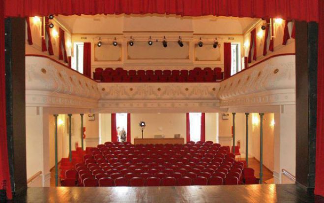 &laquo;Έ&nu;&alpha;&sigmaf; &chi;&rho;ό&nu;&omicron;&sigmaf; &Mu;&alpha;&lambda;&lambda;&iota;&alpha;&rho;&omicron;&pi;&omicron;ύ&lambda;&epsilon;&iota;&omicron;&raquo; &tau;&omicron; &beta;&rho;ά&delta;&upsilon; &sigma;&tau;&eta;&nu; &Tau;&rho;ί&pi;&omicron;&lambda;&eta;