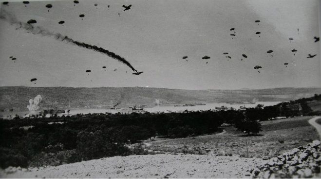 &Alpha;&rho;&kappa;ά&delta;&epsilon;&sigmaf; &sigma;&tau;&eta; &Mu;ά&chi;&eta; &tau;&eta;&sigmaf; &Kappa;&rho;ή&tau;&eta;&sigmaf; - &Gamma;&rho;ά&phi;&epsilon;&iota; &omicron; &Pi;&alpha;&nu;&alpha;&gamma;&iota;ώ&tau;&eta;&sigmaf; &Beta;έ&mu;&mu;&omicron;&sigmaf;