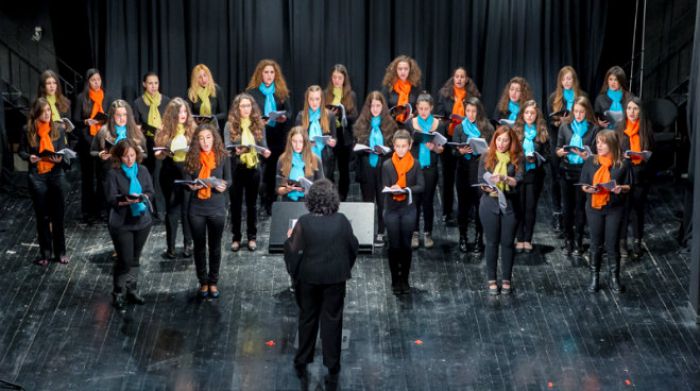 &Tau;&alpha; &nu;έ&alpha; &tau;&eta;&sigmaf; &Chi;&omicron;&rho;&omega;&delta;ί&alpha;&sigmaf; &Tau;&rho;ί&pi;&omicron;&lambda;&eta;&sigmaf;