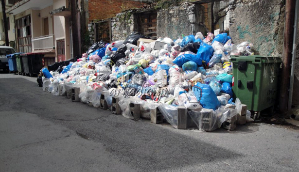 &Sigma;&epsilon; &laquo;έ&kappa;&tau;&alpha;&kappa;&tau;&eta; &alpha;&nu;ά&gamma;&kappa;&eta;&raquo; &kappa;&eta;&rho;ύ&chi;&theta;&eta;&kappa;&epsilon; &eta; &Tau;&rho;ί&pi;&omicron;&lambda;&eta;- &Kappa;&alpha;&mu;ί&alpha; &delta;&iota;&kappa;&alpha;&iota;&omicron;&lambda;&omicron;&gamma;ί&alpha; &pi;&lambda;έ&omicron;&nu; &gamma;&iota;&alpha; &nu;&alpha; &mu;&eta;&nu; &mu;&alpha;&zeta;&epsilon;&upsilon;&tau;&omicron;ύ&nu; &tau;&alpha; &sigma;&kappa;&omicron;&upsilon;&pi;ί&delta;&iota;&alpha;