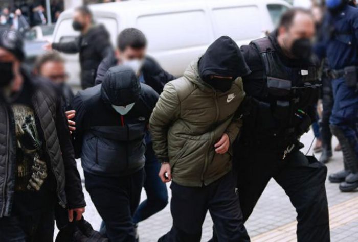 &Delta;&omicron;&lambda;&omicron;&phi;&omicron;&nu;ί&alpha; Ά&lambda;&kappa;&eta; | &Sigma;&upsilon;&nu;&epsilon;&lambda;ή&phi;&theta;&eta; &kappa;&alpha;&iota; &omicron; 20&chi;&rho;&omicron;&nu;&omicron;&sigmaf; &pi;&omicron;&upsilon; &epsilon;ί&chi;&epsilon; &delta;&iota;&alpha;&phi;ύ&gamma;&epsilon;&iota; &sigma;&tau;&eta;&nu; &Alpha;&lambda;&beta;&alpha;&nu;ί&alpha;
