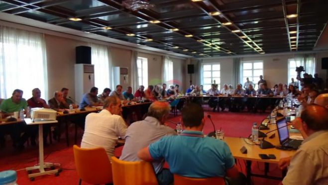 Σκουπίδια - Ομόφωνη απόφαση από τους Δημάρχους της Πελοποννήσου!