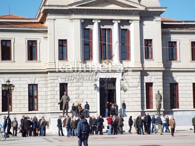 &Tau;&rho;ί&pi;&omicron;&lambda;&eta; | &Sigma;&tau;&omicron;&nu; &alpha;&nu;&alpha;&kappa;&rho;&iota;&tau;ή &omicron;&iota; &pi;έ&nu;&tau;&epsilon; &nu;&epsilon;&alpha;&rho;&omicron;ί &sigma;&upsilon;&lambda;&lambda;&eta;&phi;&theta;έ&nu;&tau;&epsilon;&sigmaf; - &Alpha;&pi;&omicron;&phi;&alpha;&sigma;ί&zeta;&epsilon;&iota; &eta; &delta;&iota;&kappa;&alpha;&iota;&omicron;&sigma;ύ&nu;&eta;