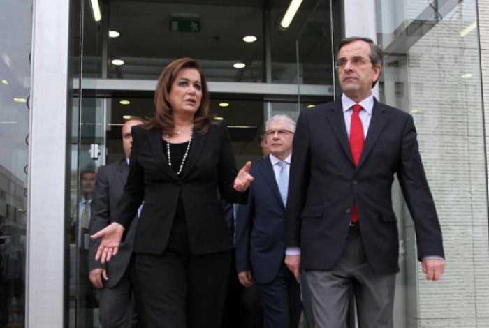 Χαμός στη ΝΔ: Παραίτηση Σαμαρά ζήτησε η Μπακογιάννη – «Θα είσαι τρελή» τής απάντησε!