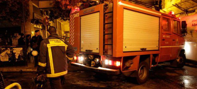 Μεγάλη φωτιά σε εξέλιξη ... στη λίμνη του Μουστού