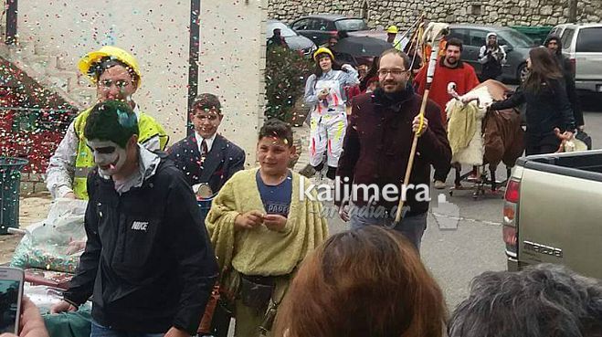 Απόκριες - Αυτοσχέδιες στολές και μεταμφιέσεις στο Βαλτεσινίκο! (εικόνες)