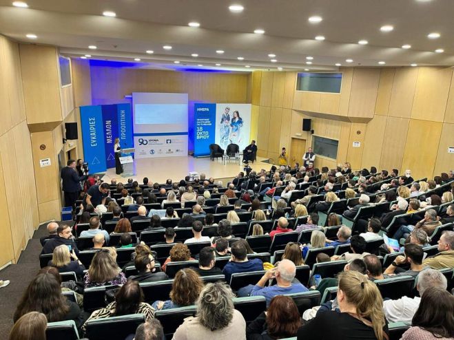 &Delta;&eta;&mu;&omicron;&kappa;&rho;&alpha;&tau;&iota;&kappa;ή &Alpha;&gamma;&omega;&nu;&iota;&sigma;&tau;&iota;&kappa;ή &Sigma;&upsilon;&nu;&epsilon;&rho;&gamma;&alpha;&sigma;ί&alpha; &gamma;&iota;&alpha; &tau;&iota;&sigmaf; &epsilon;&pi;&epsilon;&nu;&delta;ύ&sigma;&epsilon;&iota;&sigmaf; &sigma;&tau;&eta;&nu; &Tau;&rho;ί&pi;&omicron;&lambda;&eta;: "&Delta;&epsilon;&nu; &epsilon;ί&nu;&alpha;&iota; &kappa;&alpha;&iota; &tau;ό&sigma;&omicron; &rho;ό&delta;&iota;&nu;&alpha; &tau;&alpha; &pi;&rho;ά&gamma;&mu;&alpha;&tau;&alpha; ό&pi;&omega;&sigmaf; &tau;&alpha; &pi;&alpha;&rho;&omicron;&upsilon;&sigma;&iota;ά&zeta;&omicron;&upsilon;&nu;"!