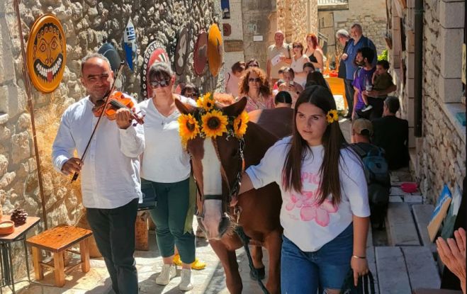 Καρύταινα | Το 3ο Φεστιβάλ Τέχνης μέσα από φωτογραφικά &quot;κλικ&quot; και βίντεο!