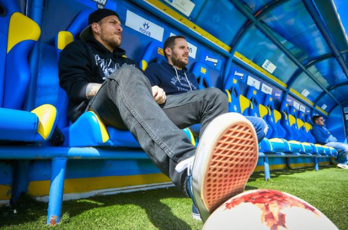 &Tau;&rho;&iota;&alpha;&nu;&tau;&alpha;&phi;&upsilon;&lambda;&lambda;ό&pi;&omicron;&upsilon;&lambda;&omicron;&sigmaf;: "&Omicron; &Alpha;&sigma;&tau;έ&rho;&alpha;&sigmaf; &pi;&rho;έ&pi;&epsilon;&iota; &nu;&alpha; &epsilon;ί&nu;&alpha;&iota; &pi;&rho;ό&tau;&upsilon;&pi;&omicron; &gamma;&iota;&alpha; &pi;&omicron;&lambda;&lambda;έ&sigmaf; &omicron;&mu;ά&delta;&epsilon;&sigmaf; &tau;&eta;&sigmaf; &epsilon;&pi;&alpha;&rho;&chi;ί&alpha;&sigmaf;"