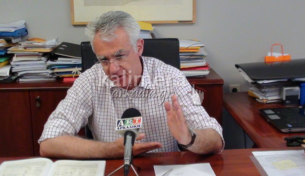 &Gamma;. &Sigma;&mu;&upsilon;&rho;&nu;&iota;ώ&tau;&eta;&sigmaf;: &laquo;&Omicron; &kappa;. &Pi;&alpha;&upsilon;&lambda;ή&sigmaf; &pi;&rho;έ&pi;&epsilon;&iota; &nu;&alpha; &sigma;&kappa;έ&phi;&tau;&epsilon;&tau;&alpha;&iota; &pi;&rho;&iota;&nu; &mu;&iota;&lambda;ά&epsilon;&iota;. &Kappa;ά&nu;&epsilon;&iota; &pi;&omicron;&lambda;&iota;&tau;&iota;&kappa;ή &epsilon;&nu;&tau;&upsilon;&pi;ώ&sigma;&epsilon;&omega;&nu;&raquo; (vd)