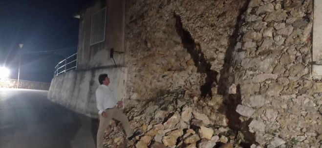 Γιαννακούρας από τη Μονή Καλτεζών: "Ντροπή σας, το μοναστήρι κατέρρευσε" (εικόνες)