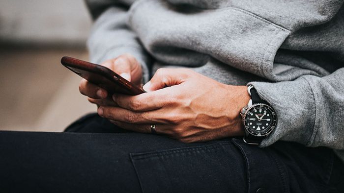 COSMOTE | &Delta;&omega;&rho;&epsilon;ά&nu; &alpha;&pi;&epsilon;&rho;&iota;ό&rho;&iota;&sigma;&tau;&alpha; data &kappa;&alpha;&iota; &gamma;&iota;&alpha; &tau;&omicron; &tau;&rho;&iota;ή&mu;&epsilon;&rho;&omicron; &tau;&eta;&sigmaf; 25&eta;&sigmaf; &Mu;&alpha;&rho;&tau;ί&omicron;&upsilon;