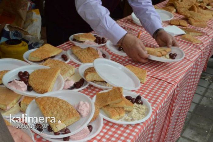 Στο Κοινωνικό Παντοπωλείο τα τρόφιμα που είχαν αγοραστεί για τα Κούλουμα στην Τρίπολη!