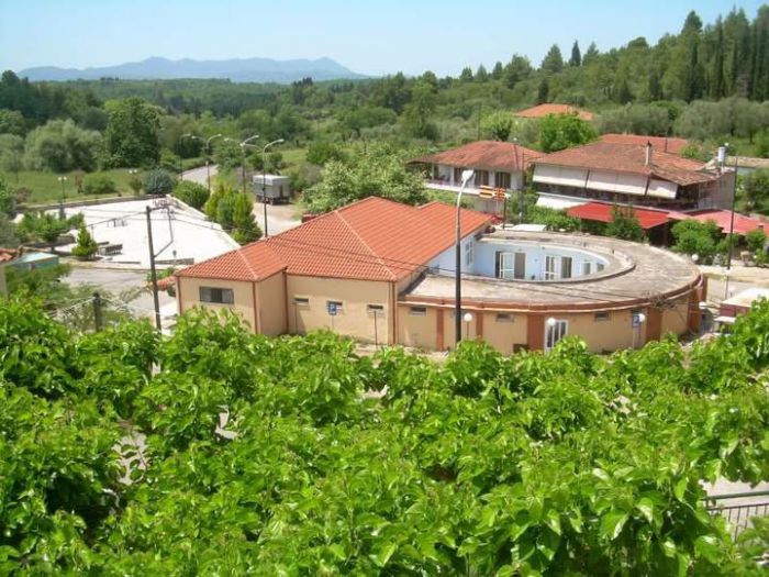 Ψυχρολουσία...στα ιαματικά λουτρά της Ηραίας