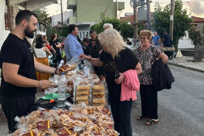 ΜέλιFest στον Άκοβο με σημείο αναφοράς την σύνδεση της μέλισσας με την παράδοση και τον λαϊκό πολιτισμό! (vd)