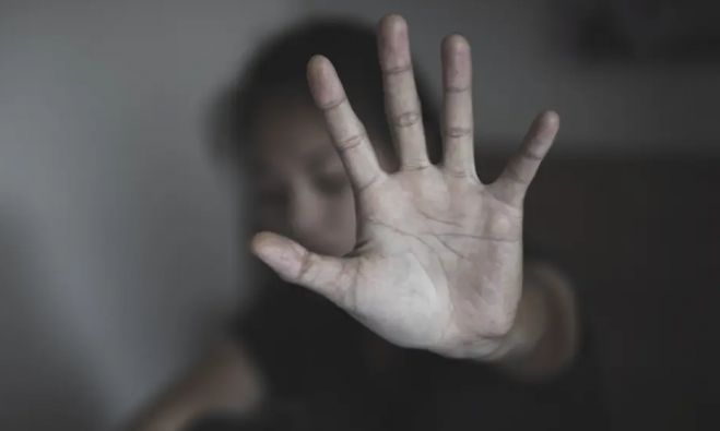 Σοβαρά τραύματα φέρει η σύζυγος του ποινικολόγου - Κατασχέθηκαν τα δύο όπλα του