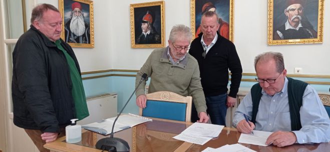 Σκαντζός: "Οι Αντιπεριφερειάρχες Αρκαδίας παράγουμε έργο. Αφήνουμε τις φωτογραφίσεις σε αυτούς που δεν έχουν κάποιο έργο να παρουσιάσουν"