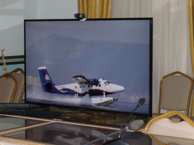 &Iota;&delta;&iota;&alpha;ί&tau;&epsilon;&rho;&eta; έ&mu;&phi;&alpha;&sigma;&eta; &sigma;&tau;&eta;&nu; &epsilon;&pi;ί&sigma;&pi;&epsilon;&upsilon;&sigma;&eta; &tau;&eta;&sigmaf; &alpha;&delta;&epsilon;&iota;&omicron;&delta;ό&tau;&eta;&sigma;&eta;&sigmaf; &upsilon;&delta;&alpha;&tau;&omicron;&delta;&rho;&omicron;&mu;ί&omicron;&upsilon; &sigma;&tau;&eta; &lambda;ί&mu;&nu;&eta; &Tau;ά&kappa;&alpha; &delta;ί&nu;&epsilon;&iota; &omicron; &Nu;ί&kappa;&alpha;&sigmaf; - &Alpha;&kappa;&omicron;&lambda;&omicron;&upsilon;&theta;&epsilon;ί &tau;&omicron; &Pi;&alpha;&rho;ά&lambda;&iota;&omicron; Ά&sigma;&tau;&rho;&omicron;&sigmaf;