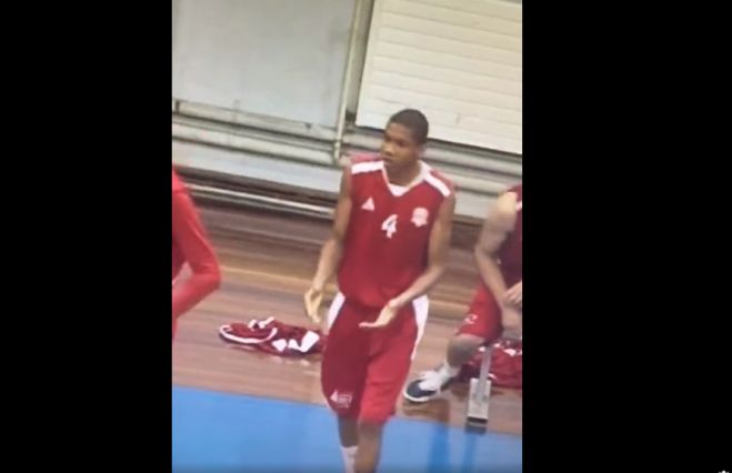 Ό&tau;&alpha;&nu; &omicron; &Gamma;&iota;ά&nu;&nu;&eta;&sigmaf; &Alpha;&nu;&tau;&epsilon;&tau;&omicron;&kappa;&omicron;ύ&mu;&pi;&omicron; έ&pi;&alpha;&iota;&xi;&epsilon; &sigma;&tau;&omicron; "&kappa;&lambda;&epsilon;&iota;&sigma;&tau;ό" &tau;&eta;&sigmaf; &Tau;&rho;ί&pi;&omicron;&lambda;&eta;&sigmaf; - &Delta;&epsilon;ί&tau;&epsilon; &tau;&omicron; &beta;ί&nu;&tau;&epsilon;&omicron;!