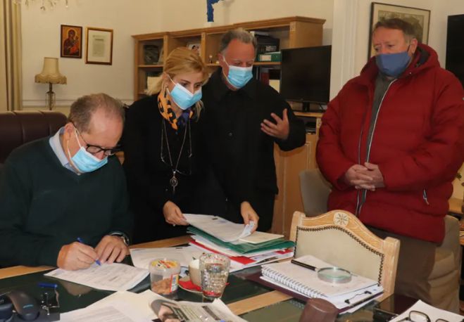Παραδείσια Μεγαλόπολης | Σύμβαση για αναβάθμιση και βελτίωση του εξωτερικού υδραγωγείου υπέγραψε ο περιφερειάρχης Π. Νίκας