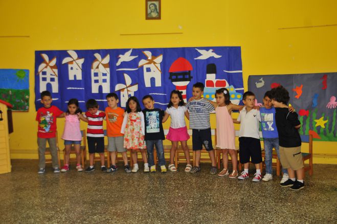 &Eta; &gamma;&iota;&omicron;&rho;&tau;ή &tau;&omicron;&upsilon; &Nu;&eta;&pi;&iota;&alpha;&gamma;&omega;&gamma;&epsilon;ί&omicron;&upsilon; &Nu;&epsilon;&sigma;&tau;ά&nu;&eta;&sigmaf; (&epsilon;&iota;&kappa;ό&nu;&epsilon;&sigmaf;)