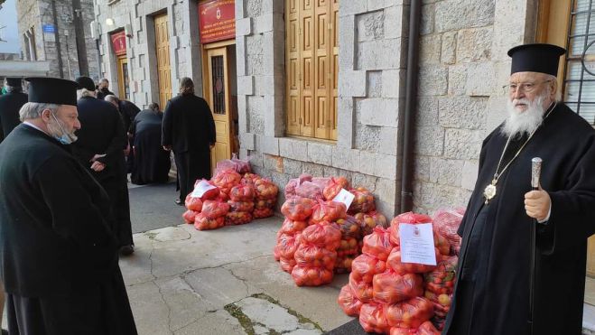&Delta;έ&mu;&alpha;&tau;&alpha; &Alpha;&gamma;ά&pi;&eta;&sigmaf; &alpha;&pi;ό &tau;&eta;&nu; &Epsilon;&kappa;&kappa;&lambda;&eta;&sigma;ί&alpha; &sigma;&tau;&eta;&nu; &Tau;&rho;ί&pi;&omicron;&lambda;&eta; (&epsilon;&iota;&kappa;ό&nu;&epsilon;&sigmaf; - &beta;ί&nu;&tau;&epsilon;&omicron;)