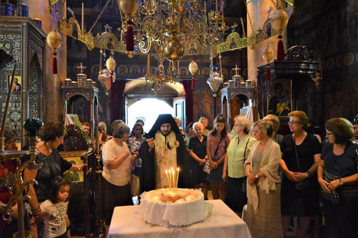 &Pi;&rho;&omicron;&sigma;&kappa;&upsilon;&nu;&eta;&mu;&alpha;&tau;&iota;&kappa;ή &epsilon;&kappa;&delta;&rho;&omicron;&mu;ή &alpha;&pi;ό &tau;&eta;&nu; &Tau;&rho;ί&pi;&omicron;&lambda;&eta; &sigma;&tau;&eta; &Mu;&omicron;&nu;ή &Alpha;&rho;&tau;&omicron;&kappa;&omega;&sigma;&tau;ά (&epsilon;&iota;&kappa;ό&nu;&epsilon;&sigmaf;)