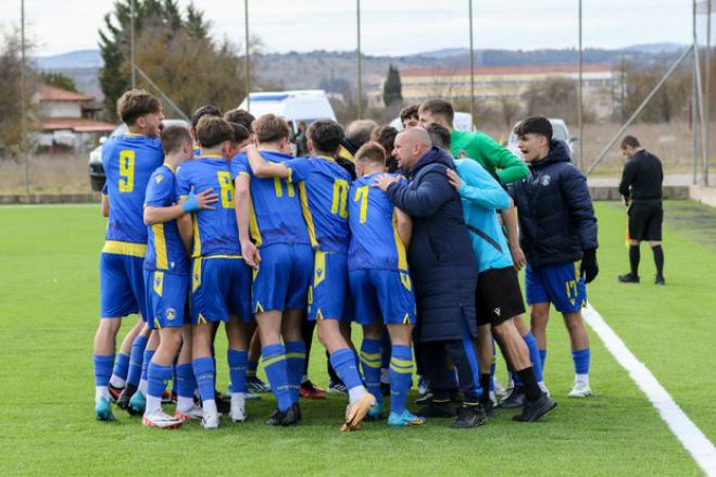 Έ&chi;&alpha;&sigma;&epsilon; &alpha;&pi;ό &tau;&omicron;&nu; &Omicron;&lambda;&upsilon;&mu;&pi;&iota;&alpha;&kappa;ό &eta; &Kappa;15 &tau;&omicron;&upsilon; &Alpha;&sigma;&tau;έ&rho;&alpha;