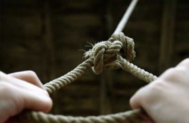 Πάτρα | Άνδρας βρέθηκε κρεμασμένος στο μπάνιο του σπιτιού του