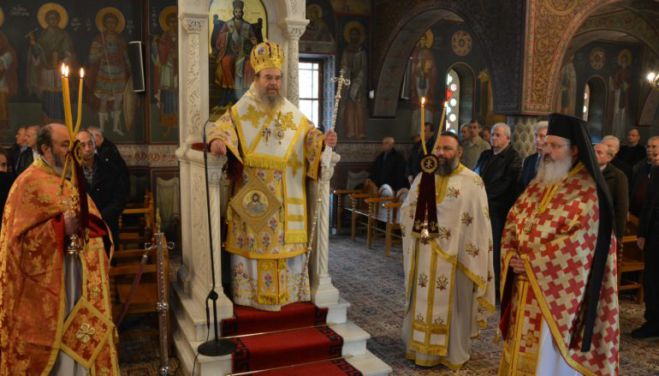 &Omicron; &Mu;&eta;&tau;&rho;&omicron;&pi;&omicron;&lambda;ί&tau;&eta;&sigmaf; &Iota;&epsilon;&rho;&iota;&sigma;&sigma;&omicron;ύ &sigma;&tau;&omicron; &Nu;&alpha;ό &Alpha;&gamma;ί&alpha;&sigmaf; &Beta;&alpha;&rho;&beta;ά&rho;&alpha;&sigmaf; &Tau;&rho;ί&pi;&omicron;&lambda;&eta;&sigmaf; (&epsilon;&iota;&kappa;ό&nu;&epsilon;&sigmaf;)