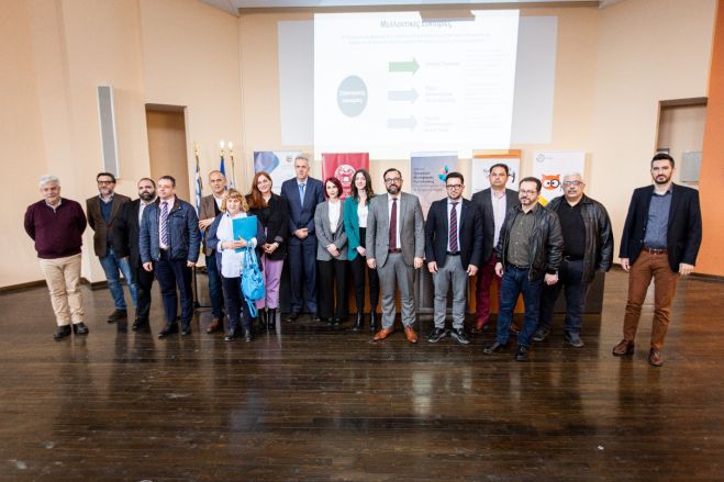 &Tau;&rho;ί&pi;&omicron;&lambda;&eta; | &Gamma;&iota;&alpha; έ&rho;&gamma;&alpha; &kappa;&alpha;&iota; &sigma;&upsilon;&mu;&pi;&rho;ά&xi;&epsilon;&iota;&sigmaf; &kappa;&alpha;&iota;&nu;&omicron;&tau;&omicron;&mu;ί&alpha;&sigmaf; &tau;&omicron;&upsilon; &Pi;&alpha;&nu;&epsilon;&pi;&iota;&sigma;&tau;&eta;&mu;ί&omicron;&upsilon; &epsilon;&nu;&eta;&mu;&epsilon;&rho;ώ&theta;&eta;&kappa;&epsilon; &omicron; &Chi;&rho;ή&sigma;&tau;&omicron;&sigmaf; &Tau;&alpha;&rho;&alpha;&nu;&tau;ί&lambda;&eta;&sigmaf; (&epsilon;&iota;&kappa;ό&nu;&epsilon;&sigmaf;)