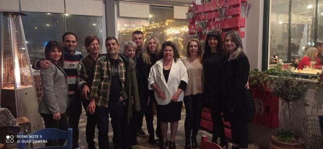 &Eta; &kappa;&omicron;&pi;ή &pi;ί&tau;&alpha;&sigmaf; &tau;&omicron;&upsilon; &Sigma;&omega;&mu;&alpha;&tau;&epsilon;ί&omicron;&upsilon; &Kappa;&omicron;&upsilon;&rho;έ&omega;&nu; - &Kappa;&omicron;&mu;&mu;&omega;&tau;ώ&nu; &Tau;&rho;ί&pi;&omicron;&lambda;&eta;&sigmaf;