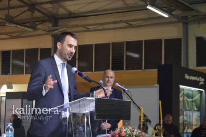 &Chi;&alpha;&rho;ί&tau;&sigma;&eta;&sigmaf; &alpha;&pi;ό &tau;&eta;&nu; &Tau;&rho;ί&pi;&omicron;&lambda;&eta;: "&Eta; &Pi;&epsilon;&lambda;&omicron;&pi;ό&nu;&nu;&eta;&sigma;&omicron;&sigmaf; έ&chi;&epsilon;&iota; &pi;&lambda;&epsilon;&omicron;&nu;&epsilon;&kappa;&tau;ή&mu;&alpha;&tau;&alpha; &kappa;&alpha;&iota; &alpha;&nu;&alpha;&pi;&tau;&upsilon;&xi;&iota;&alpha;&kappa;έ&sigmaf; &delta;&upsilon;&nu;&alpha;&tau;ό&tau;&eta;&tau;&epsilon;&sigmaf;" (vd)