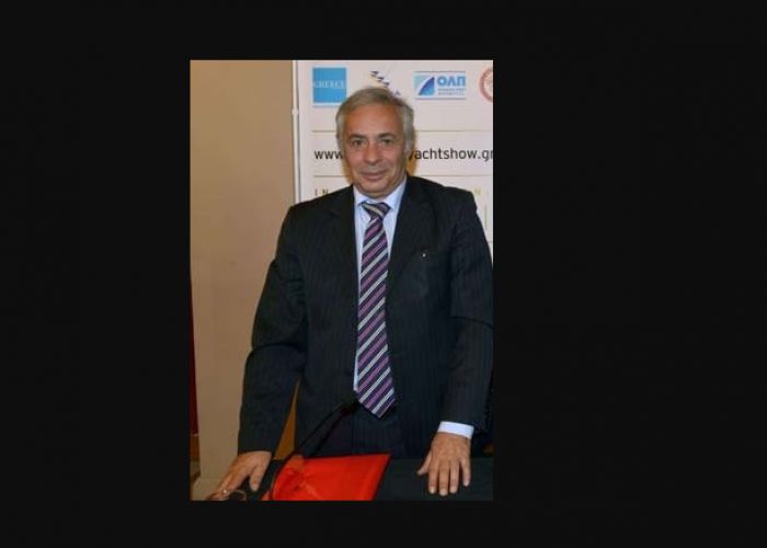 "Έ&phi;&upsilon;&gamma;&epsilon;" &omicron; &Gamma;&epsilon;ώ&rho;&gamma;&iota;&omicron;&sigmaf; &Kappa;&omicron;&lambda;&lambda;ί&nu;&tau;&zeta;&alpha;&sigmaf; &alpha;&pi;ό &tau;&eta; &Beta;&lambda;&alpha;&chi;έ&rho;&nu;&alpha;