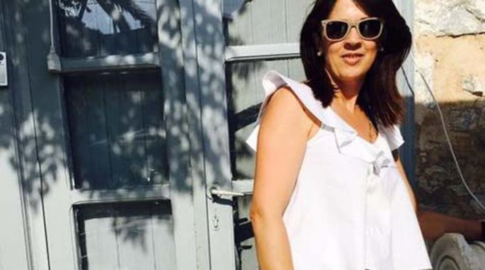 &Mu;&eta;&tau;έ&rho;&alpha; &delta;ύ&omicron; &pi;&alpha;&iota;&delta;&iota;ώ&nu; &alpha;&pi;ό &tau;&eta;&nu; &Lambda;ά&rho;&iota;&sigma;&alpha; &eta; 39&chi;&rho;&omicron;&nu;&eta; &pi;&omicron;&upsilon; έ&chi;&alpha;&sigma;&epsilon; &tau;&eta; &zeta;&omega;ή &tau;&eta;&sigmaf; &sigma;&tau;&eta;&nu; "&Alpha;&theta;&eta;&nu;ώ&nu; - &Kappa;&omicron;&rho;ί&nu;&theta;&omicron;&upsilon;"