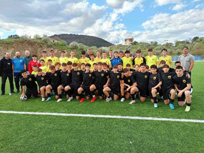 Μπατσινίλας και Λαγωνικάκης στην προπόνηση των ακαδημιών της ΑΕΚ Τρίπολης!