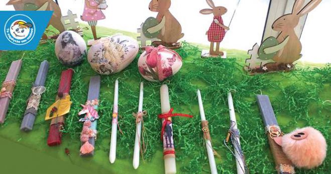 &Pi;&alpha;&sigma;&chi;&alpha;&lambda;&iota;&nu;ό&nbsp;bazaar&nbsp;&alpha;&pi;ό &laquo;&Tau;&omicron; &Chi;&alpha;&mu;ό&gamma;&epsilon;&lambda;&omicron; &tau;&omicron;&upsilon; &Pi;&alpha;&iota;&delta;&iota;&omicron;ύ&raquo; &sigma;&tau;&eta;&nu; &Tau;&rho;ί&pi;&omicron;&lambda;&eta;