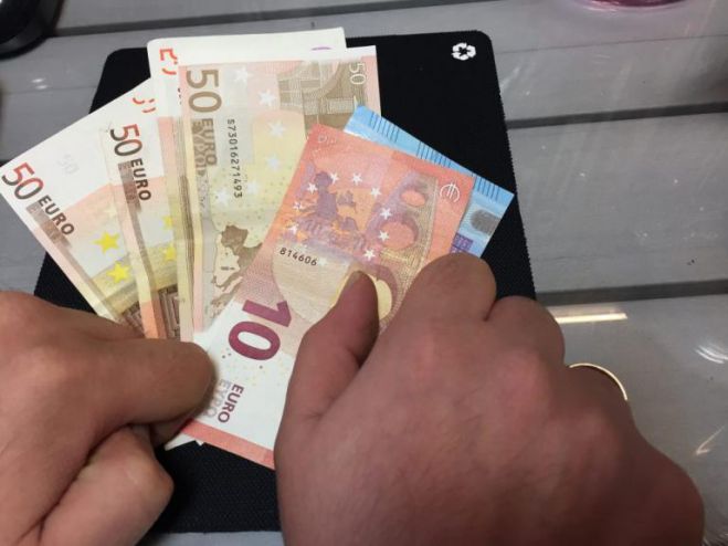 &Sigma;&upsilon;&nu;&tau;&alpha;&xi;&iota;&omicron;ύ&chi;&omicron;&iota; | &Sigma;&epsilon; &pi;&omicron;&iota;&omicron;&upsilon;&sigmaf; &alpha;&nu;&alpha;&mu;έ&nu;&epsilon;&tau;&alpha;&iota; &nu;&alpha; &epsilon;&pi;&iota;&sigma;&tau;&rho;&alpha;&phi;&omicron;ύ&nu; &chi;&rho;ή&mu;&alpha;&tau;&alpha;!