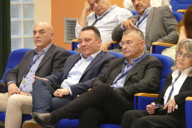 &Tau;&alpha; &sigma;&upsilon;&gamma;&chi;&alpha;&rho;&eta;&tau;ή&rho;&iota;&alpha; &Beta;&lambda;ά&sigma;&eta; &gamma;&iota;&alpha; &tau;&omicron; 7&omicron; &Sigma;&upsilon;&nu;έ&delta;&rho;&iota;&omicron; &Phi;&alpha;&rho;&mu;&alpha;&kappa;&omicron;&pi;&omicron;&iota;ώ&nu; &Pi;&epsilon;&lambda;&omicron;&pi;&omicron;&nu;&nu;ή&sigma;&omicron;&upsilon;