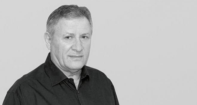 Ο Γ. Δέδες αποχαιρετά τον Γιώργο Ραυτόπουλο ...