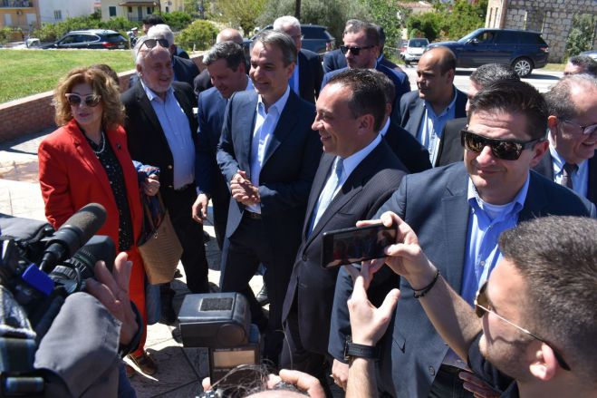 &Sigma;&tau;&omicron; Ά&sigma;&tau;&rho;&omicron;&sigmaf; &mu;&alpha;&zeta;ί &mu;&epsilon; &tau;&omicron;&nu; &Mu;&eta;&tau;&sigma;&omicron;&tau;ά&kappa;&eta; &omicron; &Beta;&lambda;ά&sigma;&eta;&sigmaf; (&epsilon;&iota;&kappa;ό&nu;&epsilon;&sigmaf;)