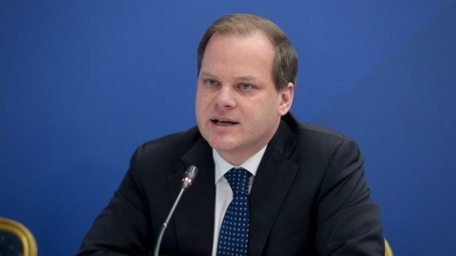 Καραμανλής: &quot;Πιθανόν και σήμερα η ΚΥΑ για 2ο επιβάτη στα ΤΑΧΙ&quot;