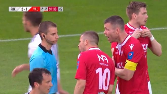 &Alpha;&pi;ί&sigma;&tau;&epsilon;&upsilon;&tau;&eta; "&sigma;&phi;&alpha;&gamma;ή" &sigma;&epsilon; &alpha;&gamma;ώ&nu;&alpha; &tau;&omicron;&upsilon; &Alpha;' &pi;&rho;&omicron;&kappa;&rho;&iota;&mu;&alpha;&tau;&iota;&kappa;&omicron;ύ &gamma;ύ&rho;&omicron;&upsilon; &tau;&omicron;&upsilon; Champions League! (vd)