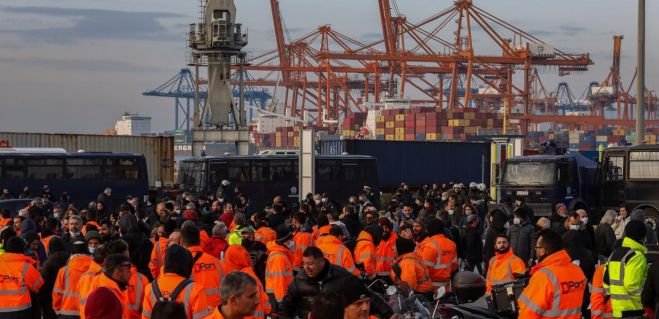 &Epsilon;&rho;&gamma;&alpha;&tau;&iota;&kappa;ό &Kappa;έ&nu;&tau;&rho;&omicron; &Alpha;&rho;&kappa;&alpha;&delta;ί&alpha;&sigmaf; | &Alpha;&lambda;&lambda;&eta;&lambda;&epsilon;&gamma;&gamma;ύ&eta; &sigma;&tau;&omicron;&nu; &alpha;&gamma;ώ&nu;&alpha; &tau;&omega;&nu; &epsilon;&rho;&gamma;&alpha;&zeta;ό&mu;&epsilon;&nu;&omega;&nu; &tau;&eta;&sigmaf; COSCO