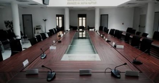 Δημοτικό Συμβούλιο Μεγαλόπολης | Τα 43 από τα 48 θέματα αφορούν παραχωρήσεις χώρου σε κοιμητήρια! - &quot;Κάτι δεν κάνουμε καλά&quot;