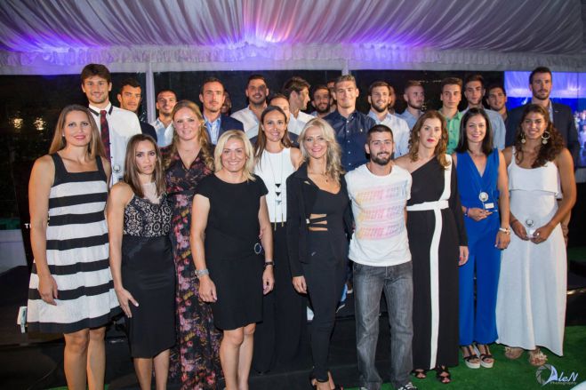 &Lambda;&alpha;&mu;&pi;&rho;ή &tau;&epsilon;&lambda;&epsilon;&tau;ή &sigma;&tau;&omicron; Ecali Club &gamma;&iota;&alpha; &tau;&omicron;&upsilon;&sigmaf; Έ&lambda;&lambda;&eta;&nu;&epsilon;&sigmaf; &Omicron;&lambda;&upsilon;&mu;&pi;&iota;&omicron;&nu;ί&kappa;&epsilon;&sigmaf;!