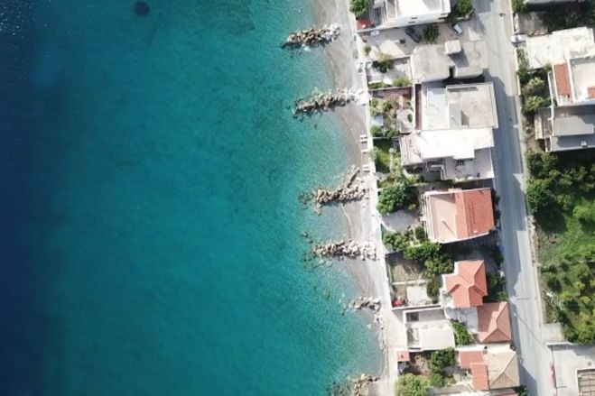 Το... Μαϊάμι της Ελλάδας: Το κάθε σπίτι έχει τη δική του παραλία