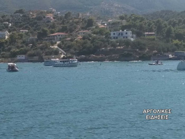 Ελικόπτερο συνετρίβη στον Γαλατά Τροιζηνίας - "Δεν υπάρχουν επιζώντες" (vd)