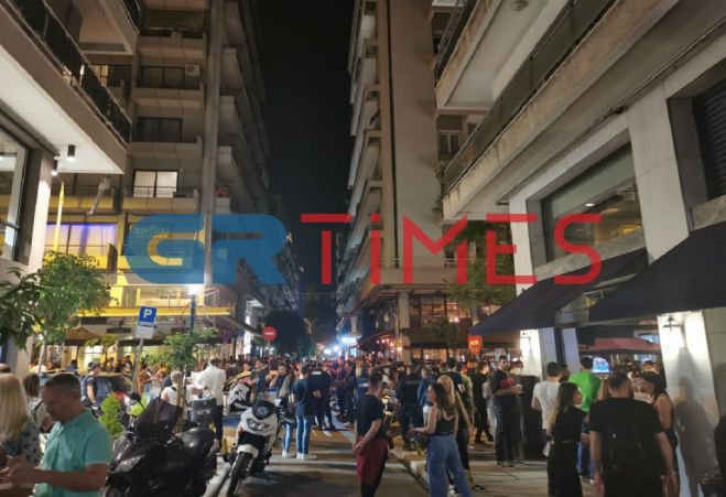 Χαμός για ένα ποτό στη Θεσσαλονίκη | Συνωστισμός και επέμβαση της Αστυνομίας! (vd)
